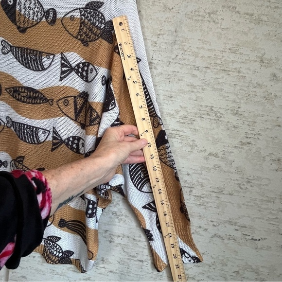 Quirky All Over Fishes Lightweight Knit Top Eclectic Artsy Italy Made Stretchy - Picture 15 of 16